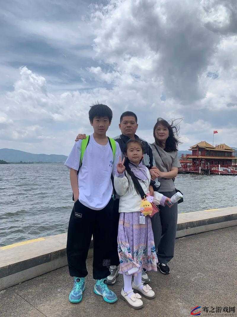 合家欢爸爸小晴带着家人去旅行开启幸福之旅