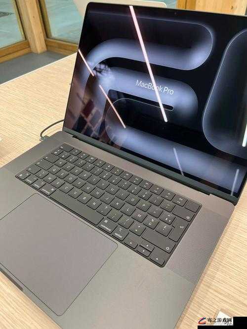 性系 macbook pro 高清：极致视觉享受，专业设计首选